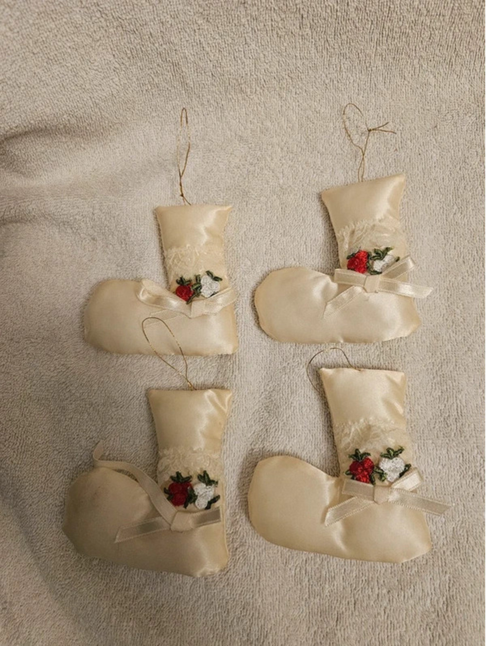Vtg Set 4 Satin Stocking Ornaments 3" Lace Roses Victorian Shabby Chic Christmas